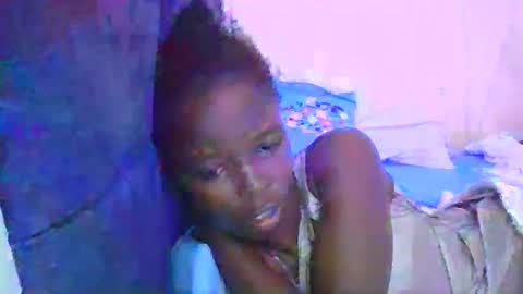 pretty_petite_ebony online show from May 17, 1:29 pm