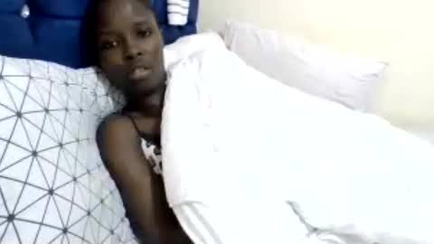 Snapshot of pretty_petite_ebony chatting on June 27, 12:22 pm pretty_petite_ebony online show from June 27, 12:22 pm