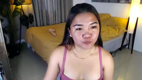 pretty_pharsa online show from May 8, 5:35 am