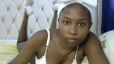 Tanya and Tasha online show from December 10, 5:28 am