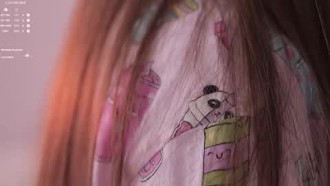 Snapshot of pretty_princess_elina chatting on November 21, 9:41 am Elina online show from November 21, 9:41 am