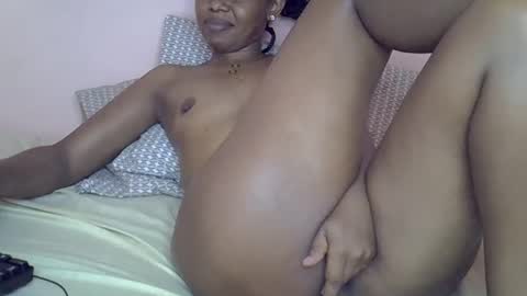 pretty_saddy online show from May 16, 10:36 am