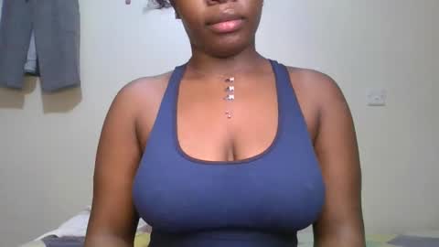 Snapshot of pretty_shila chatting on October 27, 5:06 pm pretty_shila online show from October 27, 5:06 pm