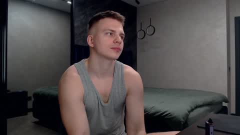 Snapshot of pretty_sweety chatting on December 2, 6:52 am Justin online show from December 2, 6:52 am