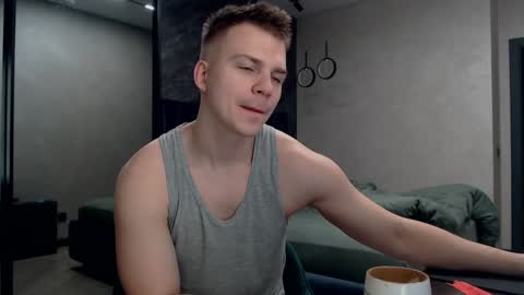Snapshot of pretty_sweety chatting on December 6, 7:10 am Justin online show from December 6, 7:10 am