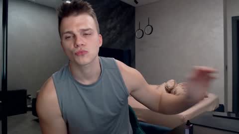 Snapshot of pretty_sweety chatting on January 7, 6:27 am Justin online show from January 7, 6:27 am