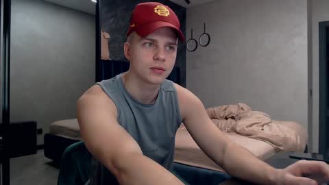 Snapshot of pretty_sweety chatting on January 13, 3:34 am Justin online show from January 13, 3:34 am