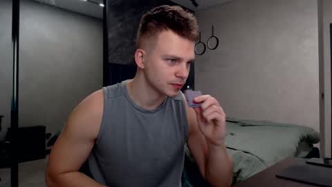 Snapshot of pretty_sweety chatting on February 10, 12:19 am Justin online show from February 10, 12:19 am
