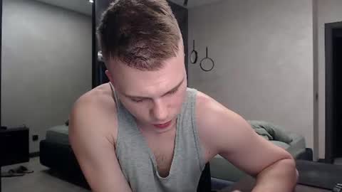 Snapshot of pretty_sweety chatting on July 28, 7:39 pm Justin online show from July 28, 7:39 pm