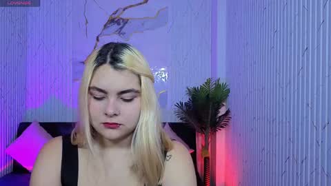 Snapshot of pretty_tay chatting on April 27, 11:52 am pretty_tay online show from April 27, 11:52 am