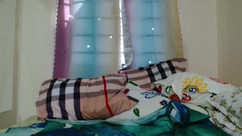 PrettyAsian098 online show from December 13, 6:21 am