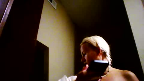 Missy  Jack online show from November 16, 11:32 pm