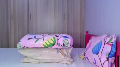 prettybigclit_ebony online show from October 20, 9:54 am