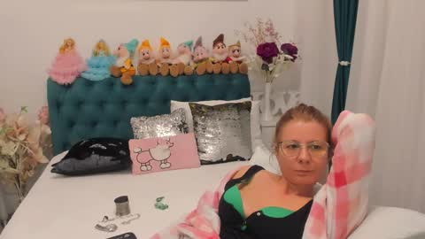 Snapshot of prettyblackeyes chatting on January 27, 10:38 am wilma online show from January 27, 10:38 am