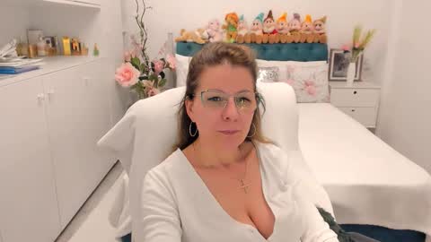 wilma online show from February 12, 8:37 pm