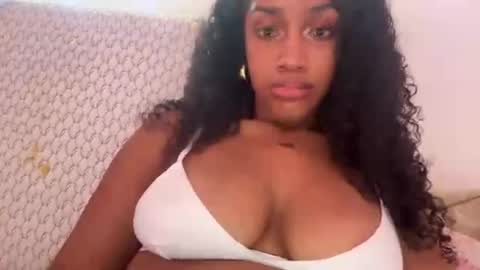 prettyblackgal online show from August 4, 11:29 pm