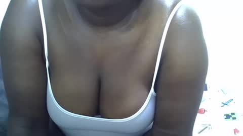 prettybooty1 online show from February 9, 7:18 pm