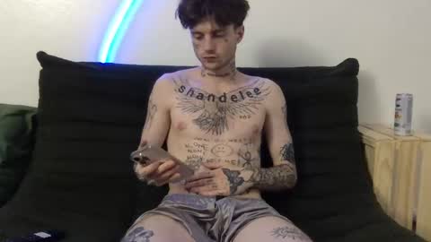 pretty boy online show from October 27, 1:20 am