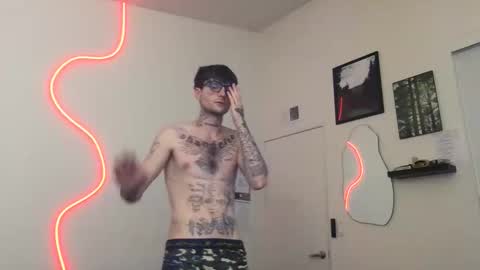 pretty boy online show from December 22, 2:19 am