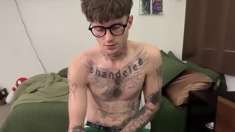 pretty boy online show from March 27, 1:55 am