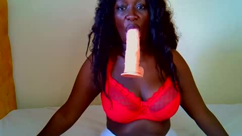 Snapshot of prettycandy0 chatting on April 5, 6:32 am prettycandy0 online show from April 5, 6:32 am