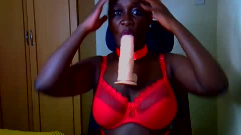Snapshot of prettycandy0 chatting on April 6, 3:57 pm prettycandy0 online show from April 6, 3:57 pm