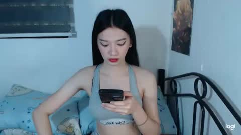 Snapshot of prettycumnotes69 chatting on April 17, 12:08 pm ASHLEY online show from April 17, 12:08 pm