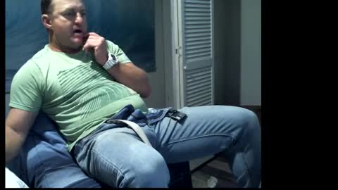 Snapshot of prettydick469 chatting on December 10, 10:38 am prettydick469 online show from December 10, 10:38 am