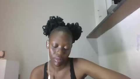 prettydollk online show from February 3, 6:40 am