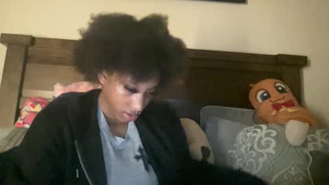 prettyfacefemale online show from March 5, 6:31 am