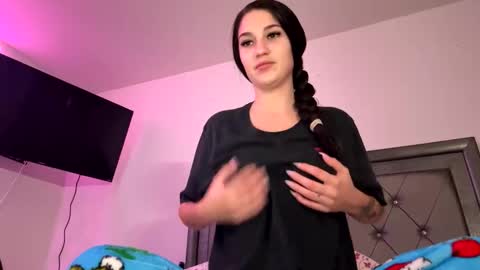prettygirllltorii online show from May 17, 11:56 pm