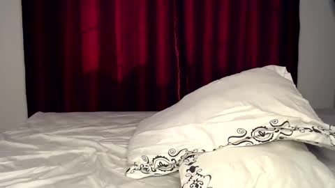 Snapshot of prettygoddess1 chatting on October 4, 6:11 am Mary online show from October 4, 6:11 am