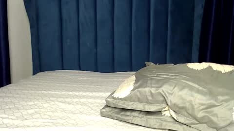 Mary online show from November 18, 6:01 pm