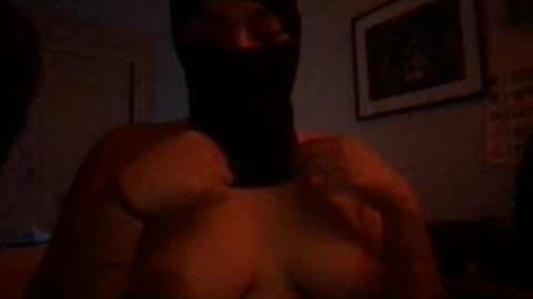 Snapshot of prettyinparis333 chatting on April 5, 11:35 pm Pretty In Paris online show from April 5, 11:35 pm