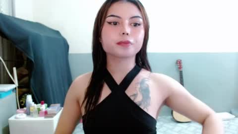 Snapshot of prettyjulian chatting on May 9, 8:41 am SEXY JULIA online show from May 9, 8:41 am