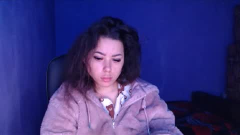 prettyjulliette online show from December 30, 11:26 am