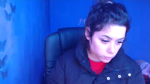 prettyjulliette online show from January 5, 11:37 am