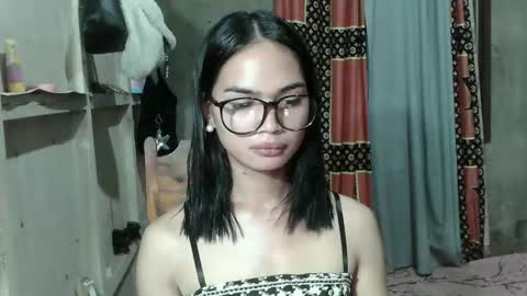 prettykhelcy online show from April 28, 10:20 am