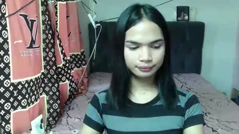 prettykhelcy online show from May 16, 2:19 am