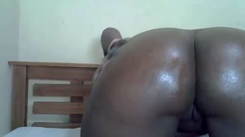 LILIAN online show from March 22, 8:12 pm