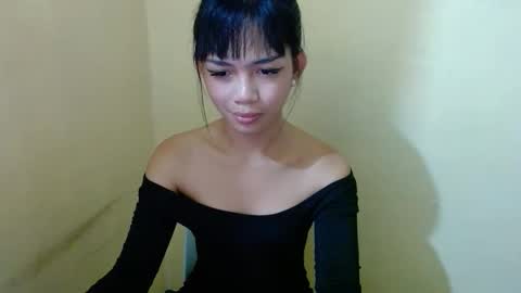 Snapshot of prettymiya chatting on October 16, 10:38 am Miya 3 online show from October 16, 10:38 am