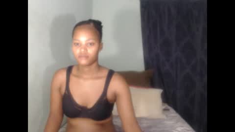 Snapshot of prettynyash chatting on February 24, 10:14 pm prettynyash online show from February 24, 10:14 pm