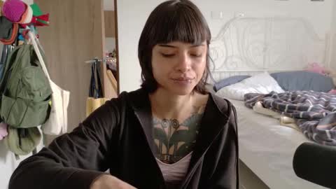 Juli online show from February 1, 6:50 pm