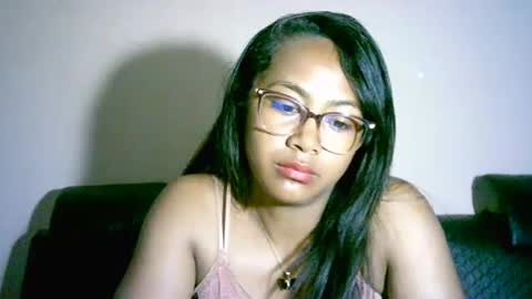 prettysexy3601 online show from May 4, 1:34 am