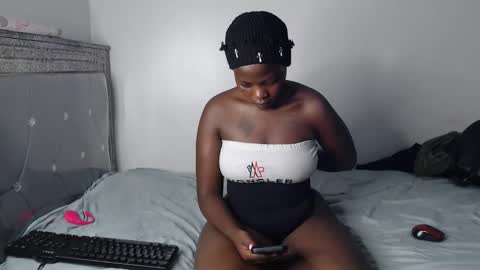 prettysmiles1 online show from September 16, 5:30 am