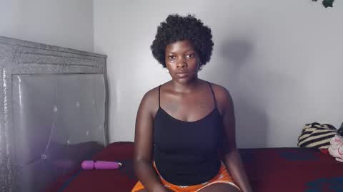prettysmiles1 online show from September 19, 9:11 am