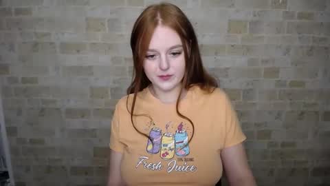 Snapshot of prettyvalerii_ chatting on February 9, 7:27 am Valeri online show from February 9, 7:27 am