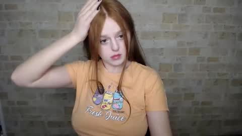 Snapshot of prettyvalerii_ chatting on February 10, 3:57 am Valeri online show from February 10, 3:57 am