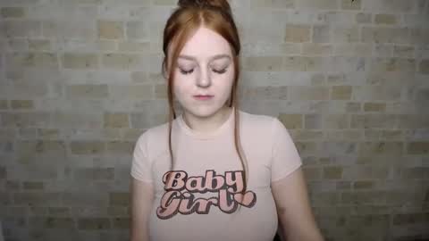 Snapshot of prettyvalerii_ chatting on February 14, 10:58 pm Valeri online show from February 14, 10:58 pm