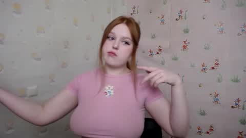 Snapshot of prettyvalerii_ chatting on April 25, 8:50 pm Valeri online show from April 25, 8:50 pm